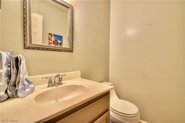 9360 Sunrise Court, Mentor, OH - Photo 6