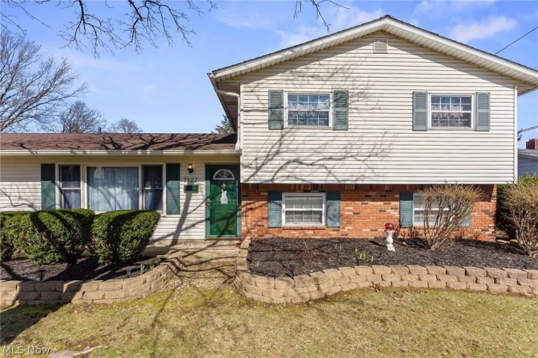 7127 Lake Shore Boulevard, Mentor, OH - Photo 2