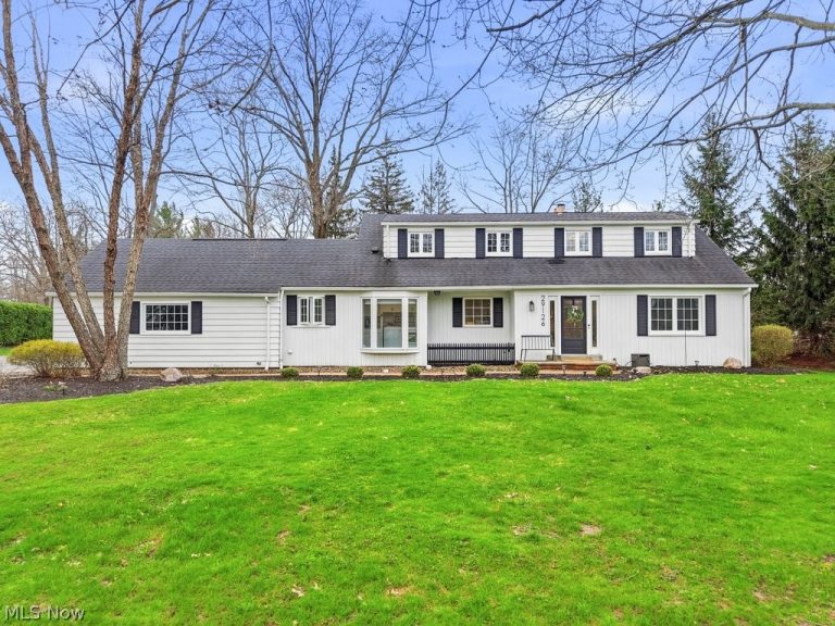 29126 Shaker Boulevard, Cleveland, OH, 44124
