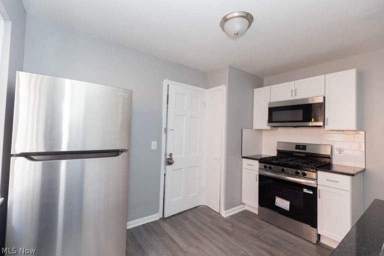 3596 Warren Road, Cleveland, OH - Photo 6