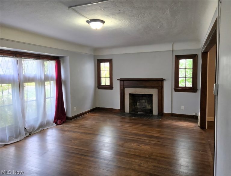 3557 Lynnfield #1, Shaker Heights, OH - Photo 2