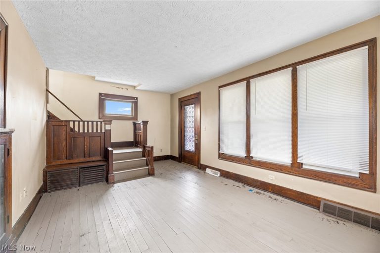 16 Palmetto Avenue, Akron, OH - Photo 4