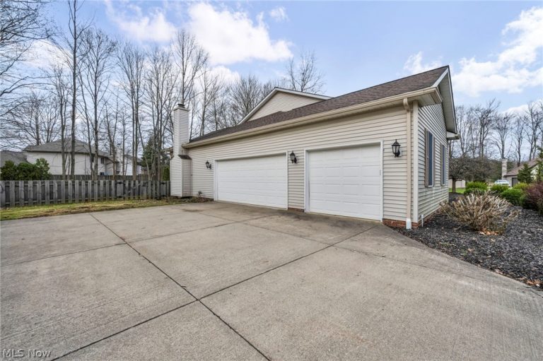 3169 Apollo Drive, North Royalton, OH - Photo 4