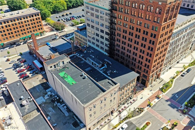 24 Phelps Street, Youngstown, OH - Photo 4