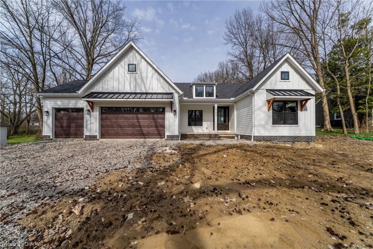 23425 Bryden Road, Shaker Heights, OH, 44122