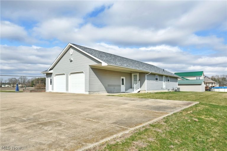 3391 Lyntz Townline Road, Warren, OH - Photo 5