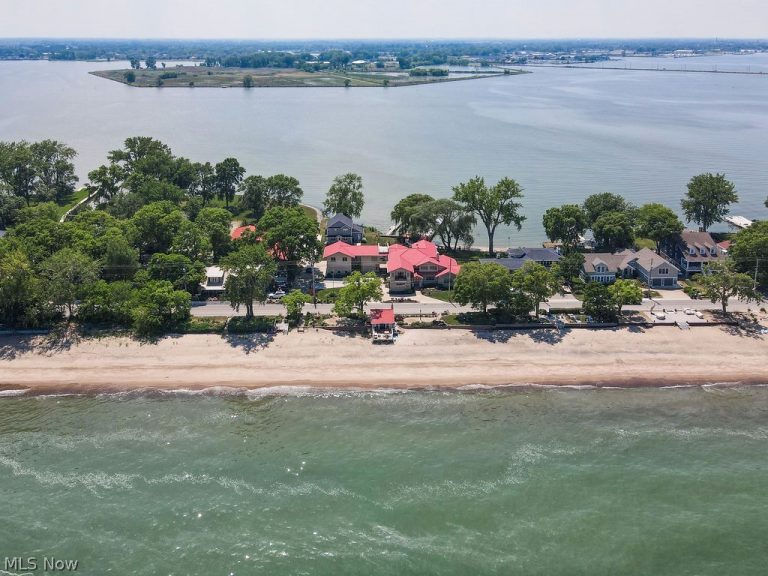 1431 Cedar Point Road, Sandusky, OH, 44870