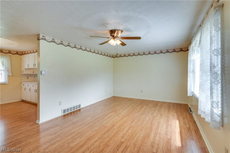 6444 Akron Avenue, Canal Fulton, OH - Photo 4