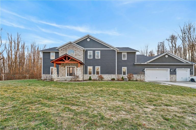 2252 Applegrove Street, Canton, OH - Photo 2