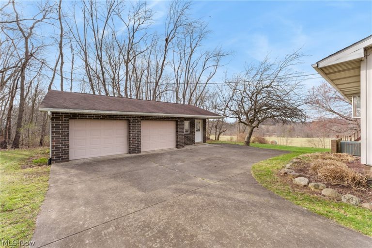 901 Marion Avenue, Louisville, OH - Photo 6