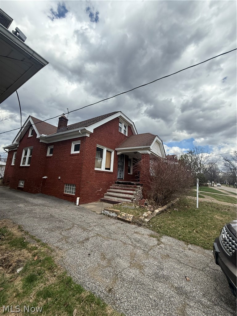 13605 Melzer Avenue, Cleveland, OH - Photo 2