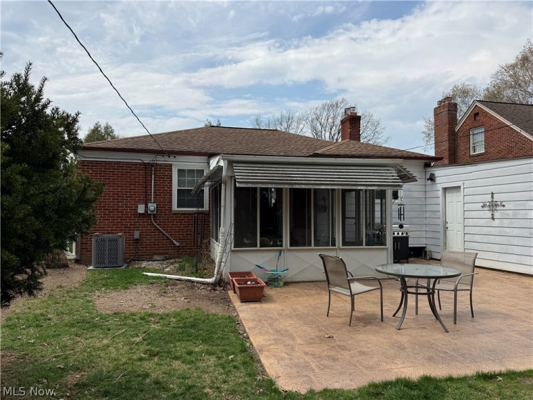 4601 221st Street, Fairview Park, OH - Photo 6