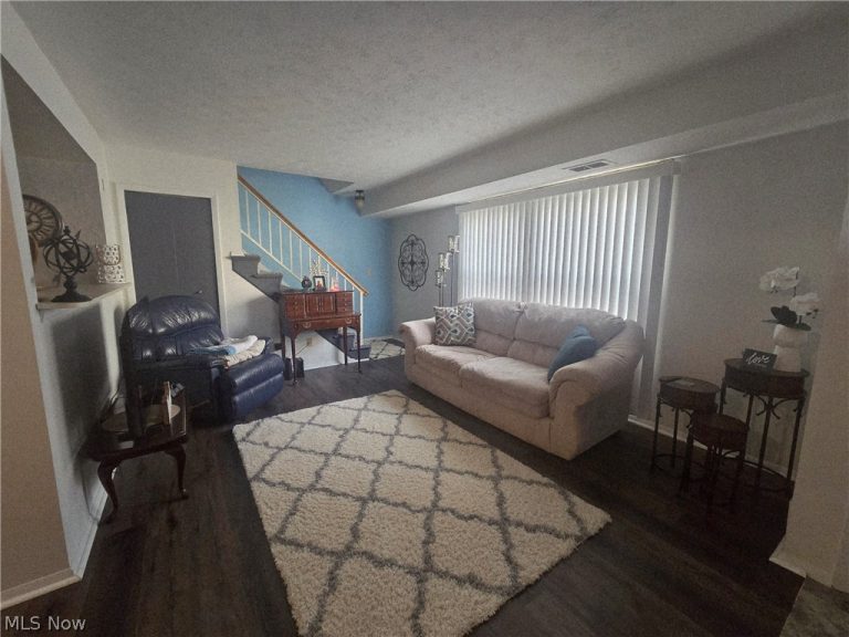 3023 Ivy Hill Circle #D, Cortland, OH - Photo 3