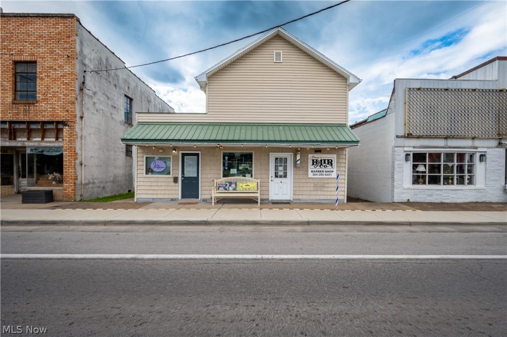2815 Grand Central Avenue, Vienna, WV