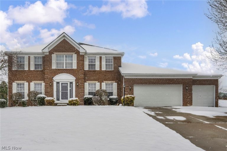 1273 Muchney Circle, Akron, OH - Photo 3