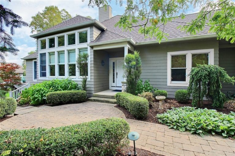 79 Haskell Drive, Bratenahl, OH, 44108