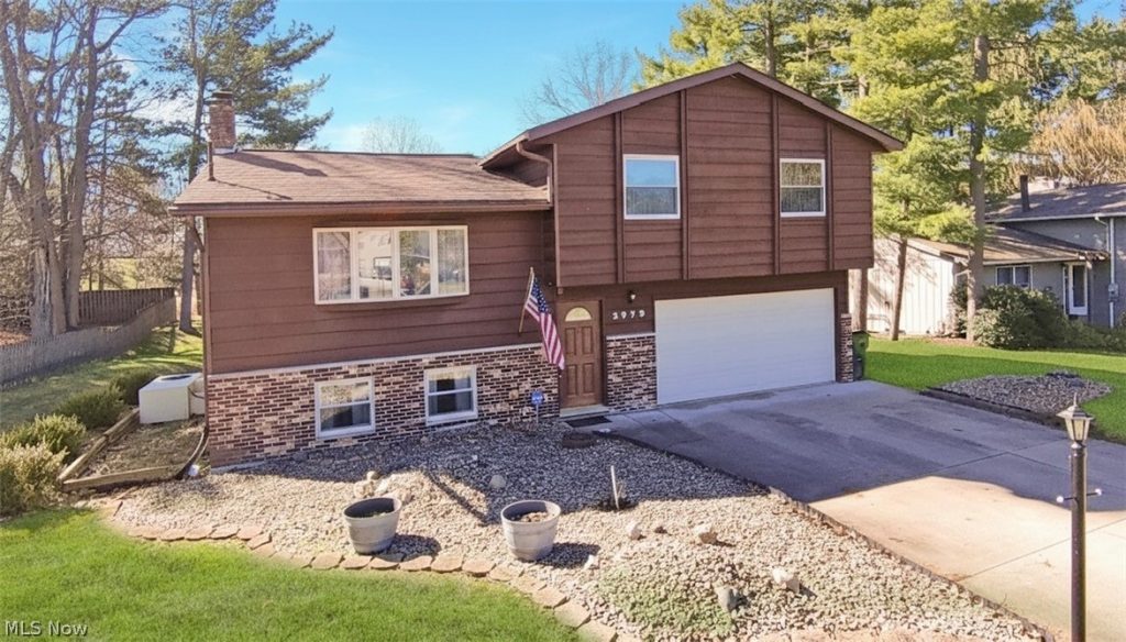 2978 Sandy Lake Road, Ravenna, OH