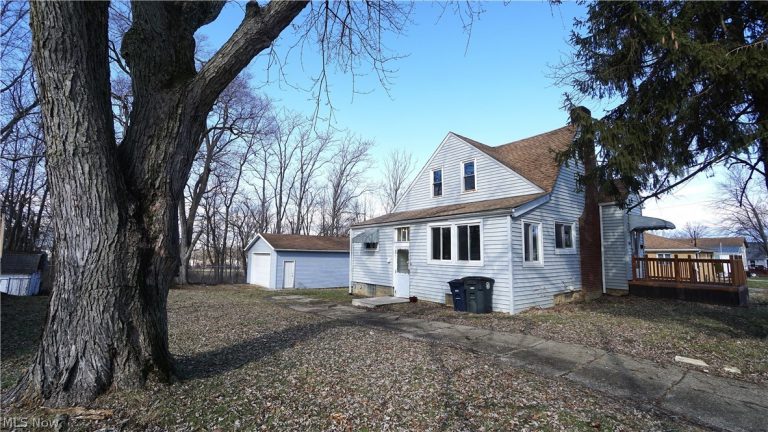 1448 Creighton Avenue, Akron, OH - Photo 8