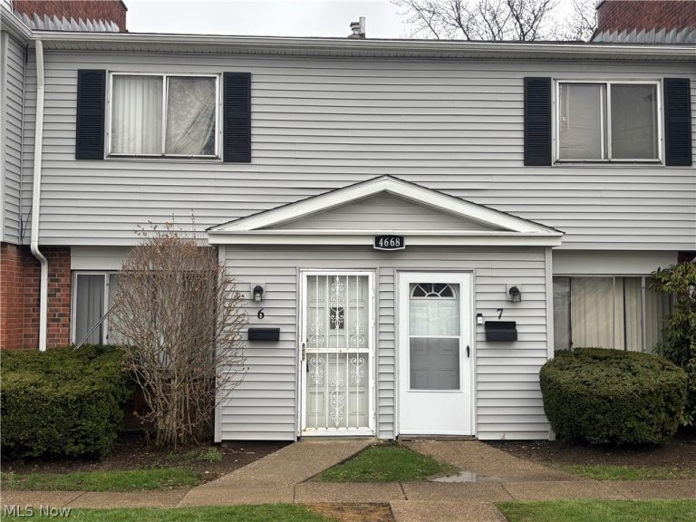 4668 Country Lane #6, Warrensville Heights, OH, 44128
