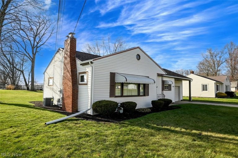 5838 Harter Home Drive, Akron, OH - Photo 3