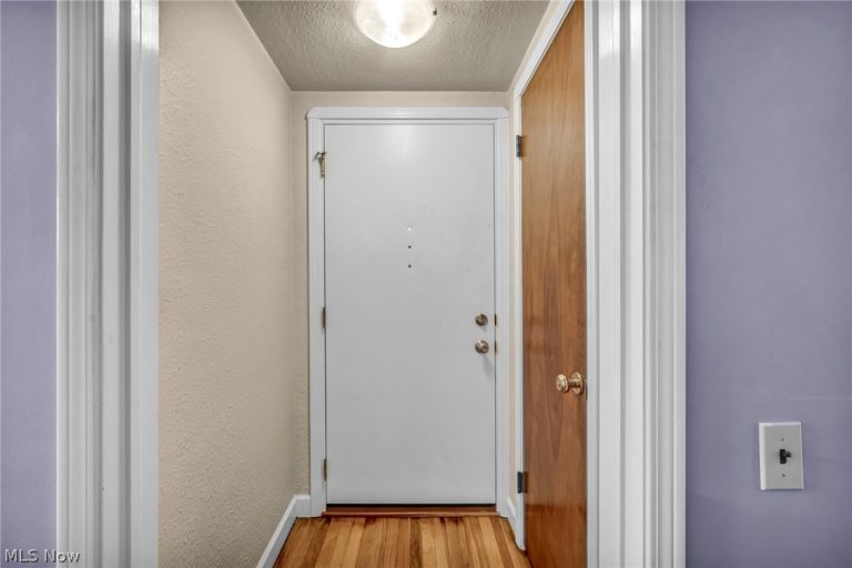 4098 Ridgeview Road, Cleveland, OH - Photo 8