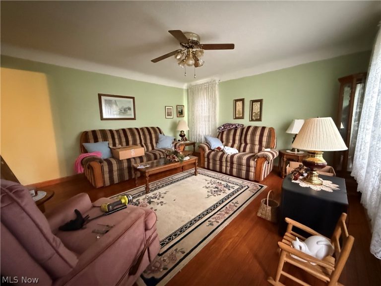 35288 Beach Park Avenue, Eastlake, OH - Photo 6