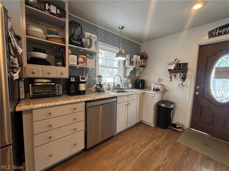 171 Leslie Street, Geneva, OH - Photo 3