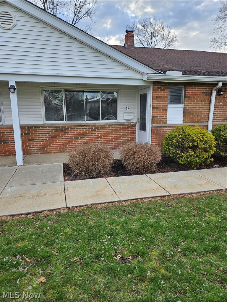 25600 Country Club Boulevard #12, North Olmsted, OH, 44070