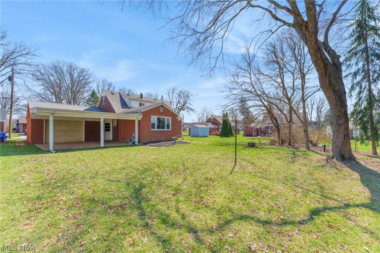 455 Royer Avenue, North Canton, OH - Photo 2