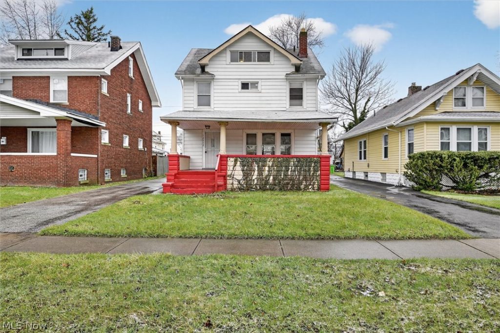 12912 Maplerow Avenue, Garfield Heights, OH