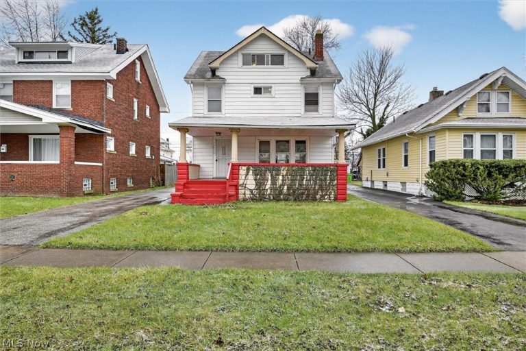 12912 Maplerow Avenue, Garfield Heights, OH, 44105