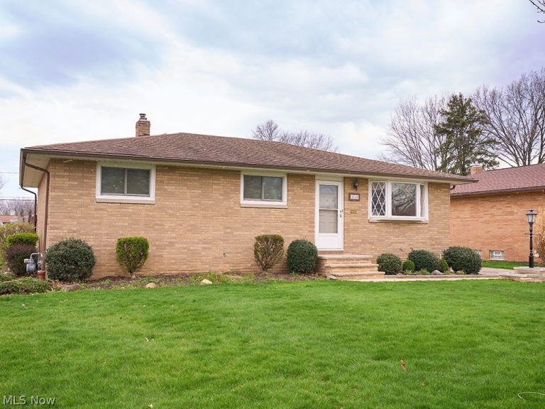 12101 Tucson Drive, Parma, OH - Photo 2