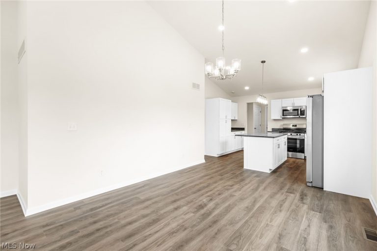 1328 Hazelwood, Akron, OH - Photo 5