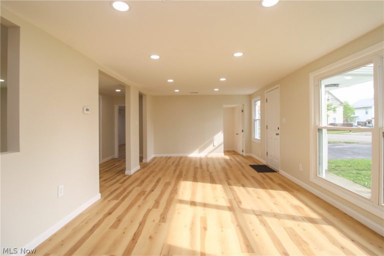 43 Washington Street, East Palestine, OH - Photo 6