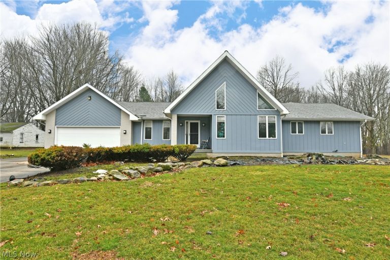 545 Thomas Lane, Girard, OH, 44420