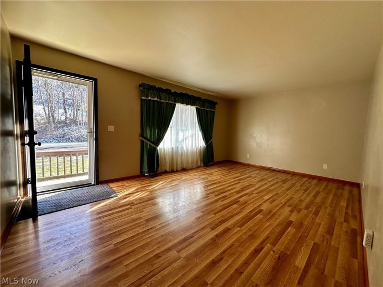 609 Triplett Street, Belmont, WV - Photo 2