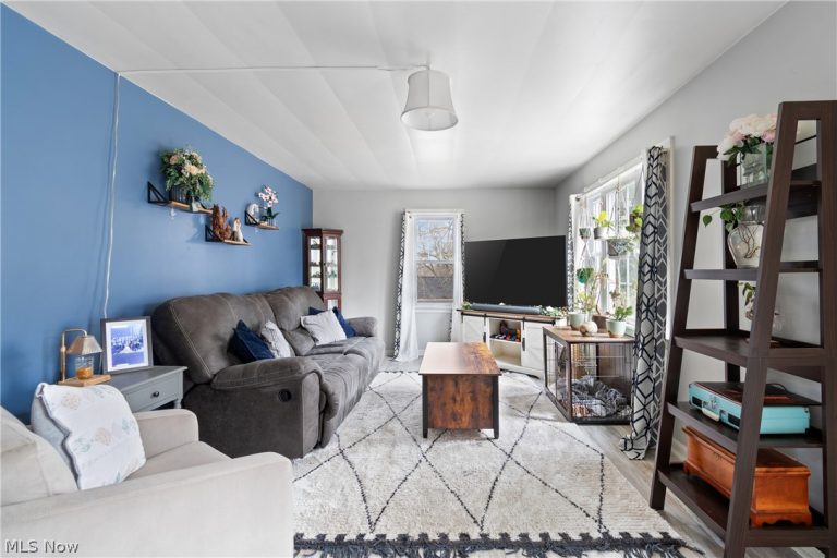 702 Sherwood Drive, Wooster, OH - Photo 5