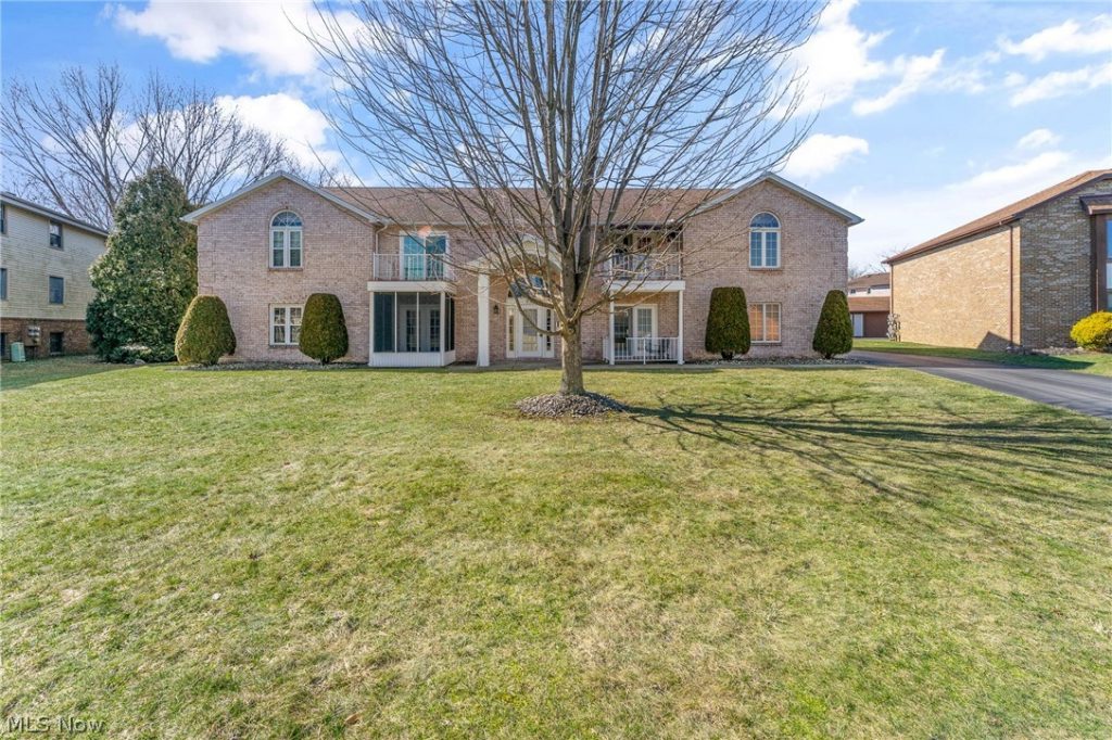 930 Pearson Circle, Boardman, OH