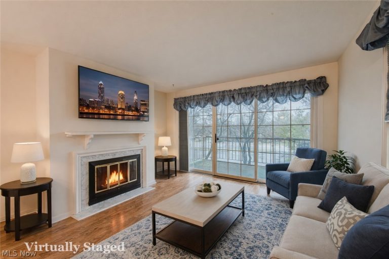 22701 Center Ridge Road #207, Rocky River, OH - Photo 3