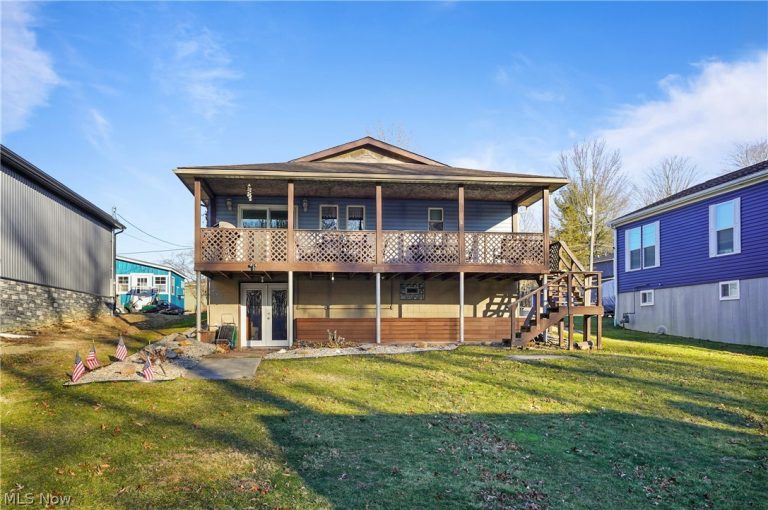 2282 Heston Drive, Lake Milton, OH - Photo 2