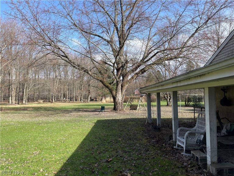 13004 Chardon Windsor Road, Chardon, OH - Photo 6