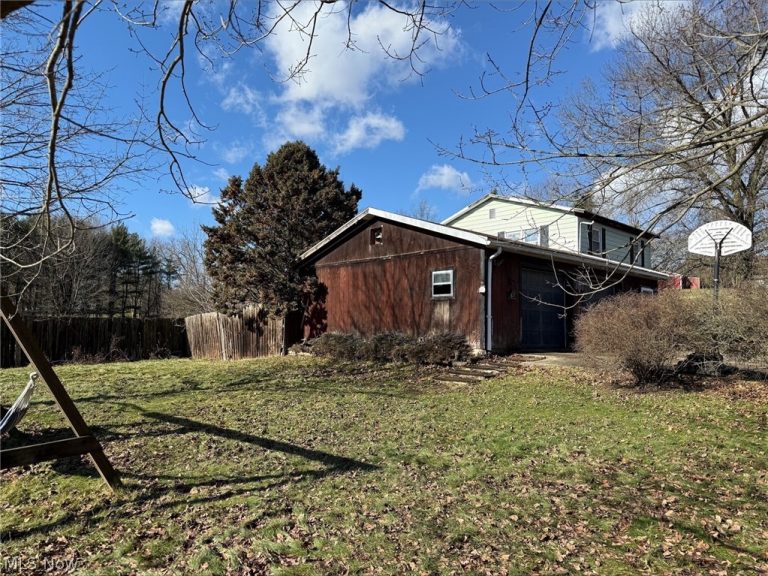 2454 Woodsdale Road, Salem, OH - Photo 2