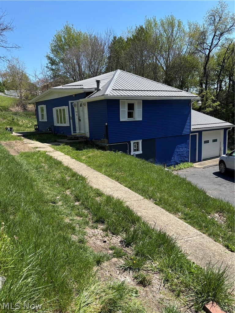 300 Henry, East Liverpool, OH, 43920
