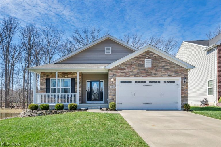 10458 Dogwood Drive, Aurora, OH - Photo 3