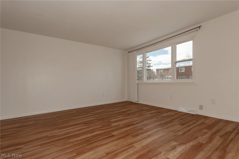 1543 Severn Lane #6D, Wickliffe, OH - Photo 6