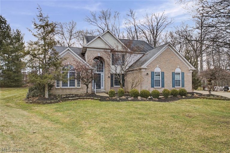 20067 Killians Grove, Strongsville, OH - Photo 2