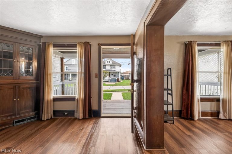 227 Courtland Street, Painesville, OH - Photo 8