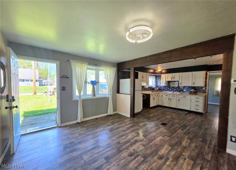 251 Beverly Avenue, Youngstown, OH - Photo 4
