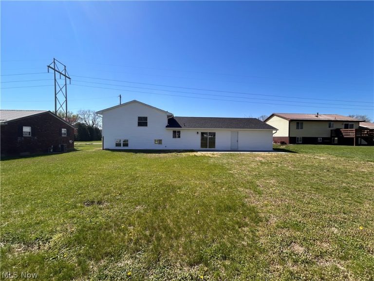 114 Devol Drive, Marietta, OH - Photo 5