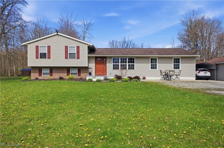 2003 Mahoning Road, Deerfield, OH, 44411